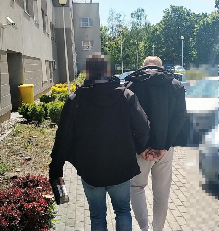Handlarz śmierci zatrzymany w Warszawie. Wpadli też jego klienci