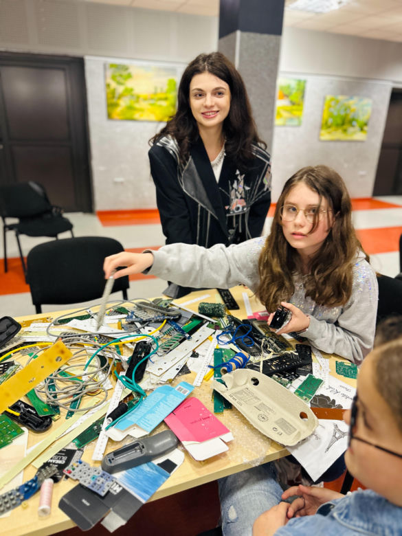 Szykowne śmieci – projekt „Moda na recykling” w gminie Mordy