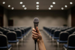 Karol Nawrocki liderem sondażu zaufania. Ale czy pobił historyczny rekord?