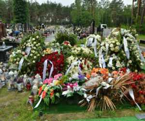Grób zmarłej motocyklistki Karoliny z Zielonki