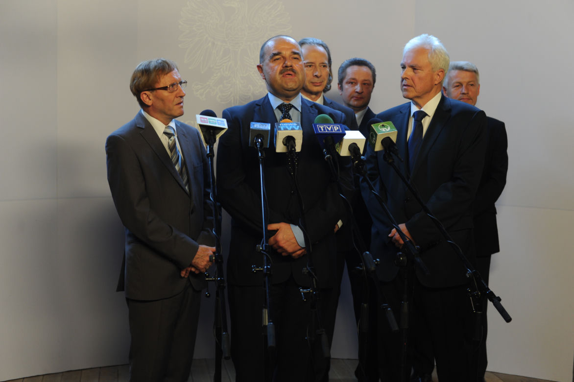 	Ranczo 9 sezon odc. 108. Senator Kozioł (Cezary Żak), Czerepach (Artur Barciś)