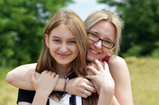 Dzień Dziecka nie kończy się na osiemnastce. Dorosły syn lub córka też liczą na miły gest