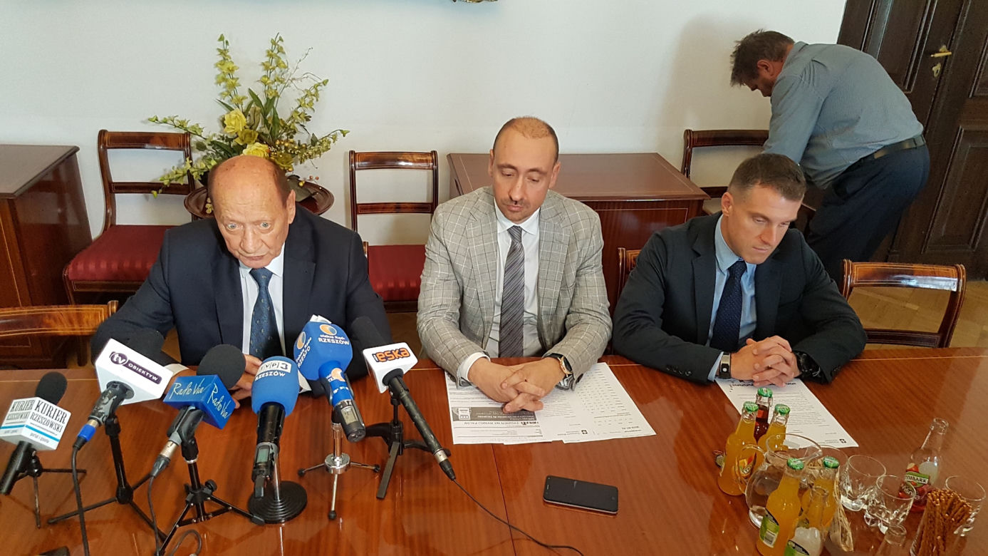 Prezydent Tadeusz Ferenc apeluje o obniżkę cen paliw w Rzeszowie