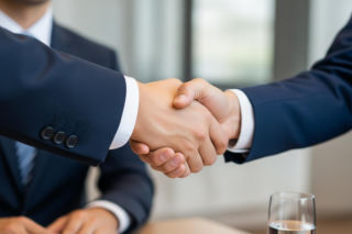 Zełenski w Warszawie. Czego naprawdę dotyczą rozmowy z Nawrockim?