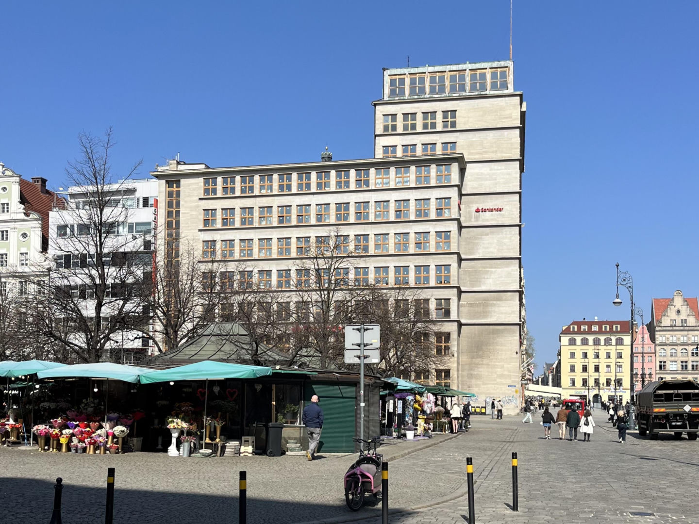 Wieżowiec Miejskiej Kasy Oszczędności we Wrocławiu