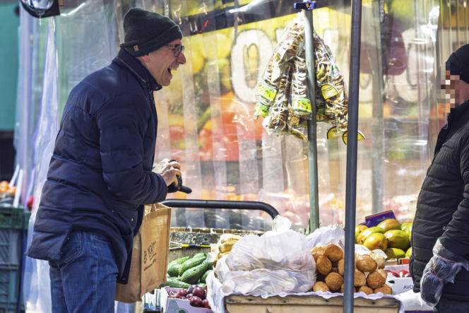 Senator Krzysztof Kwiatkowski na zakupach