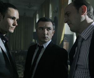 Krew z krwi 2 sezon. Wiktor (Andrzej Andrzejewski), Paweł Lipski (Adam Woronowicz), Mateusz Młody (Bartosz Gelner)