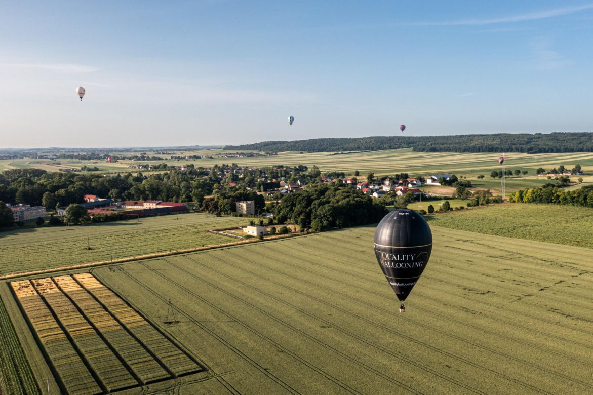 Balonowe Świętokrzyskie w Pińczowie. Nocne pokazy balonów skradły serca! Wielka fiesta zachwyciła tysiące!
