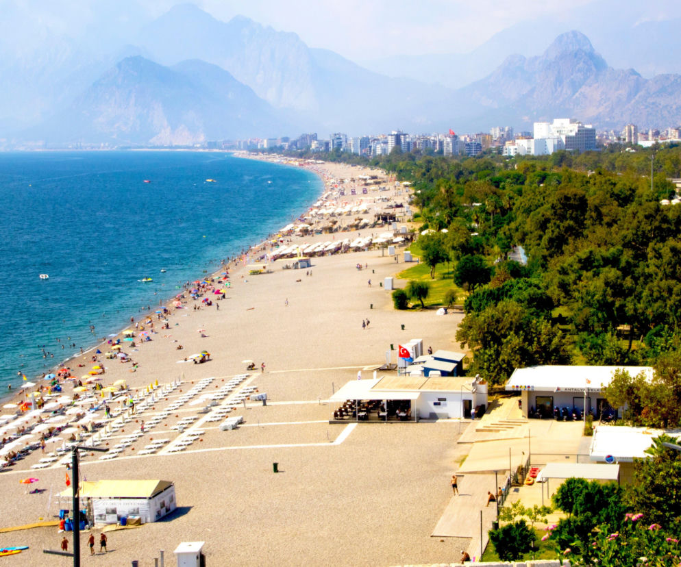 Gdzie Polacy lecą na majówkę? Ryanair to sprawdził