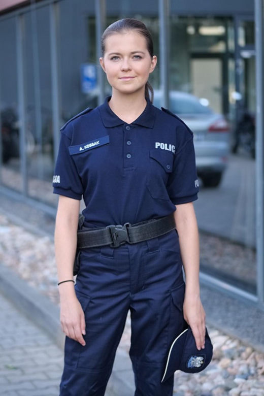 Pierwsza miłość. Policjantka Adrianna (Weronika Krystek) 