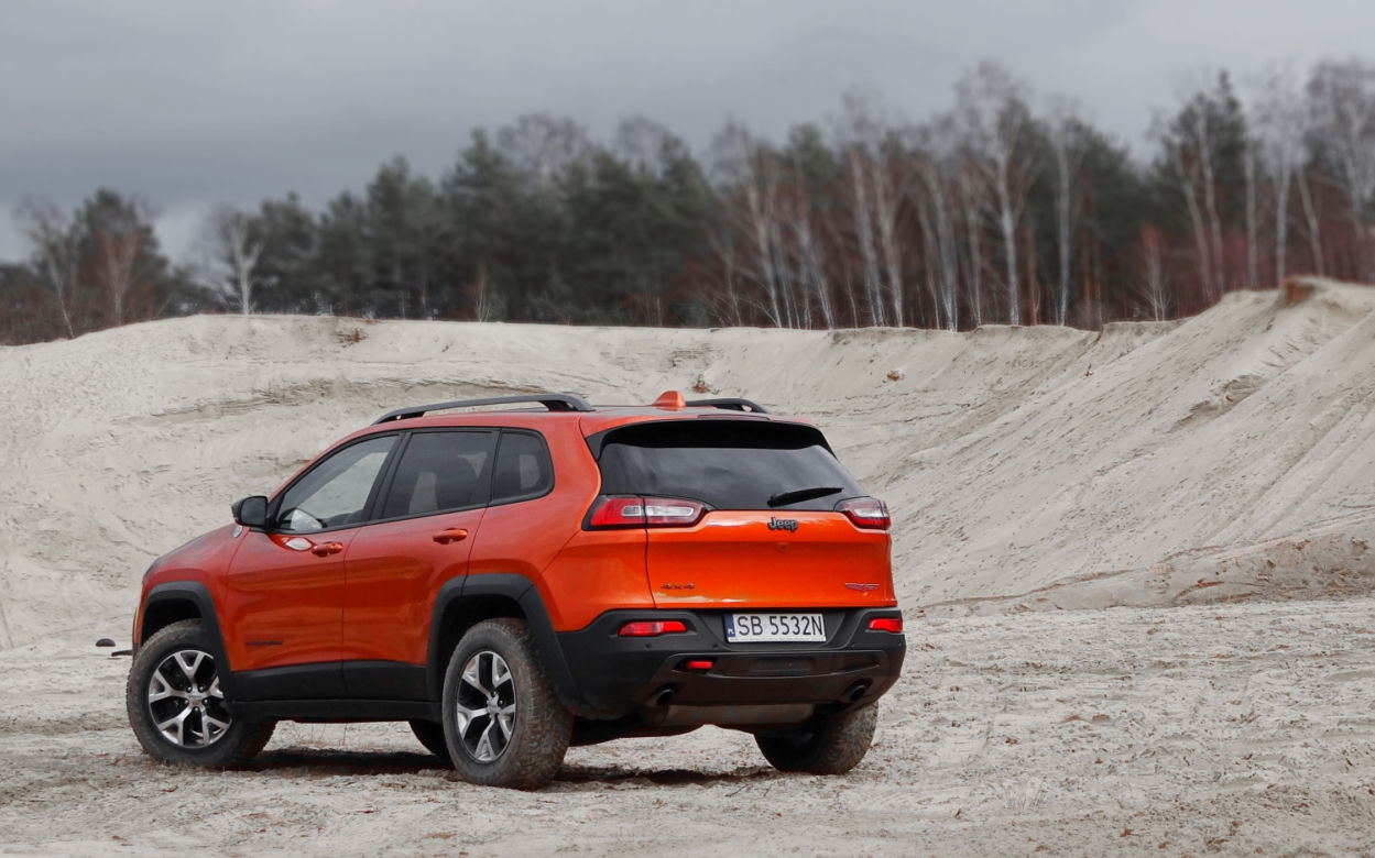 Jeep Cherokee Trailhawk V6 3.2 AT9 4x4