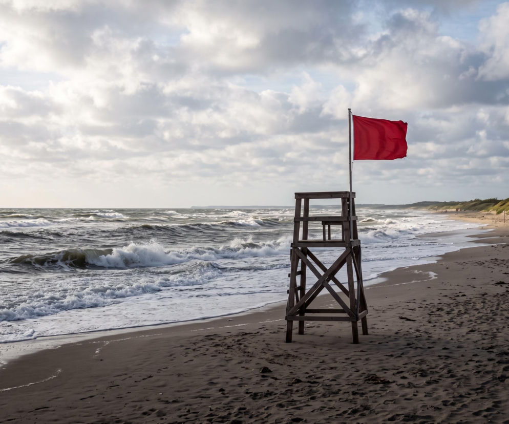 Sinice Chałupy. Czy w Chałupach można się kąpać 24.08? Flaga, warunki pogodowe