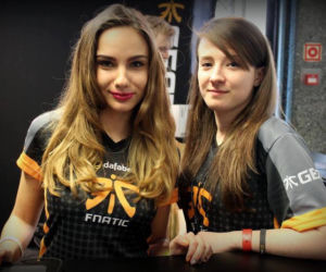 Hostessy i cosplay'e na IEM 2016