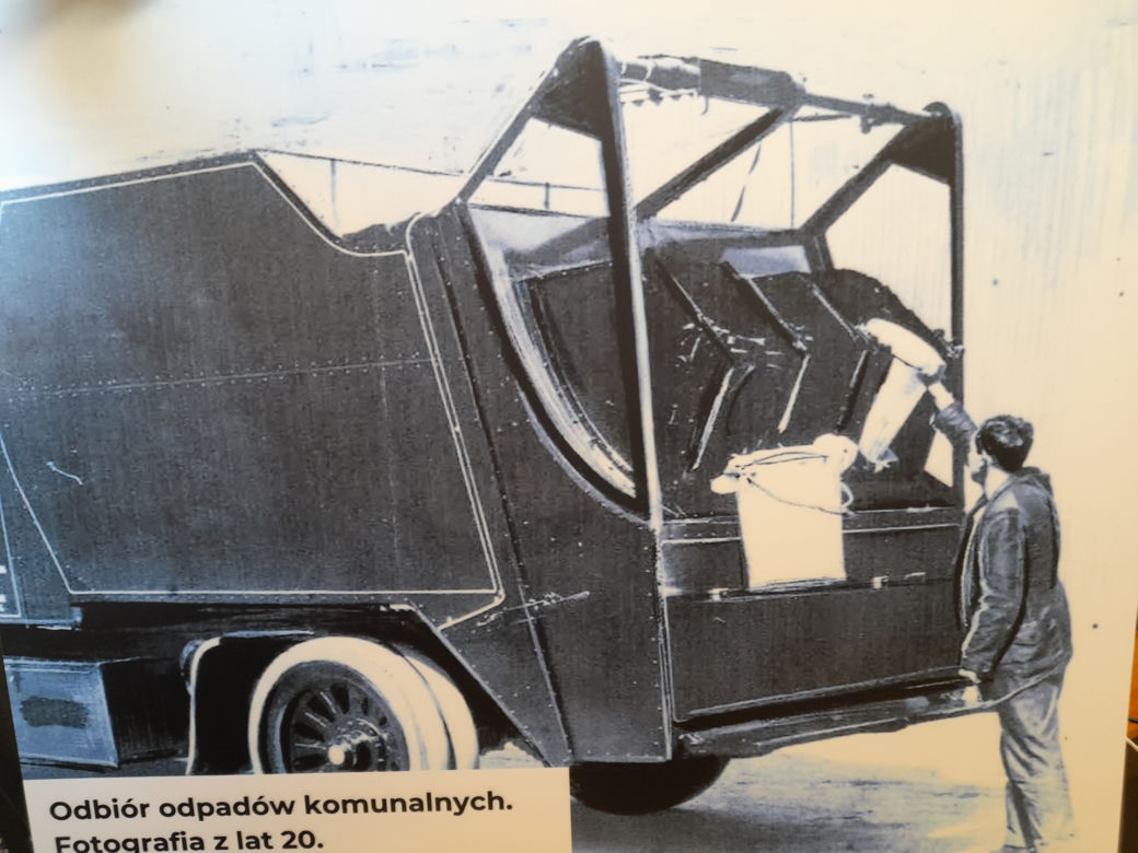 Ponad 40 lat pracy w śmieciach! Imponujący staż pracy w warszawskim MPO 