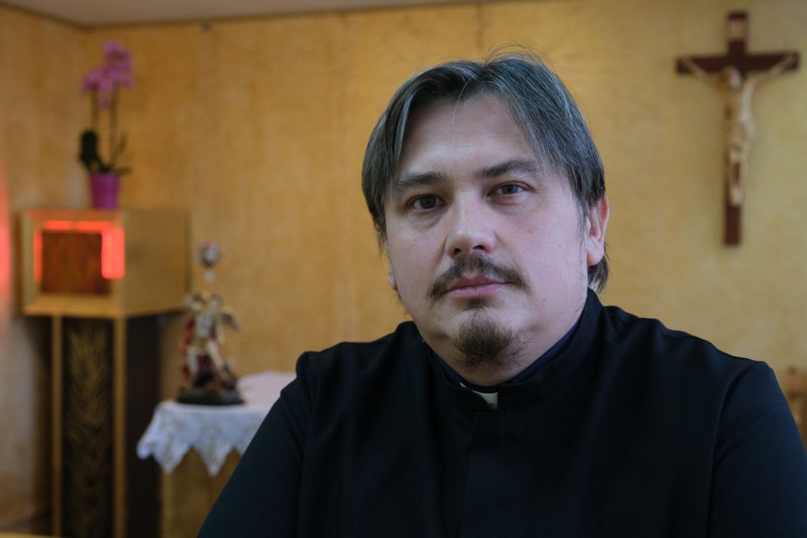 Ksiądz ratownik
