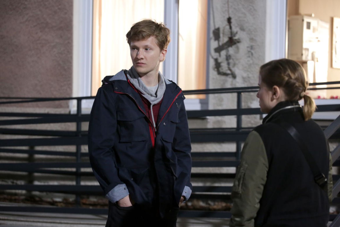 M jak miłość, odcinek 1454. Katia (Joanna Jarmołowicz), Łukasz (Jakub Józefowicz)