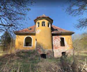 Niesamowite pałace i dwory na Warmii i Mazurach. Budzą grozę i zachwycają! [GALERIA]