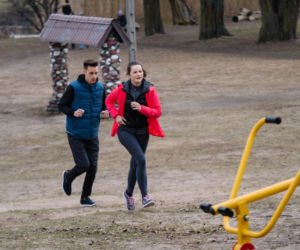 Na Wspólnej odc. 3298. Darek Żbik (Michał Mikołajczak), Kasia (Julia Chatys)