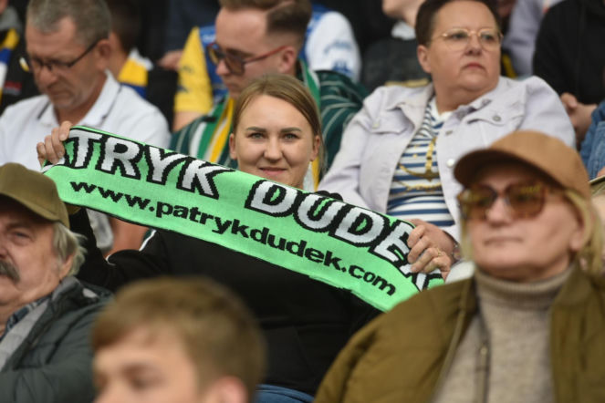 Znakomity żużel w Toruniu! Poszukaj się na zdjęciach kibiców z 1. Finału IMP
