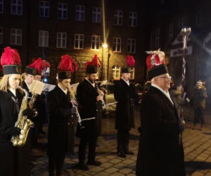 Barbórka 2019: Górnicy wraz z orkiestrą przeszli ulicami Nikiszowca