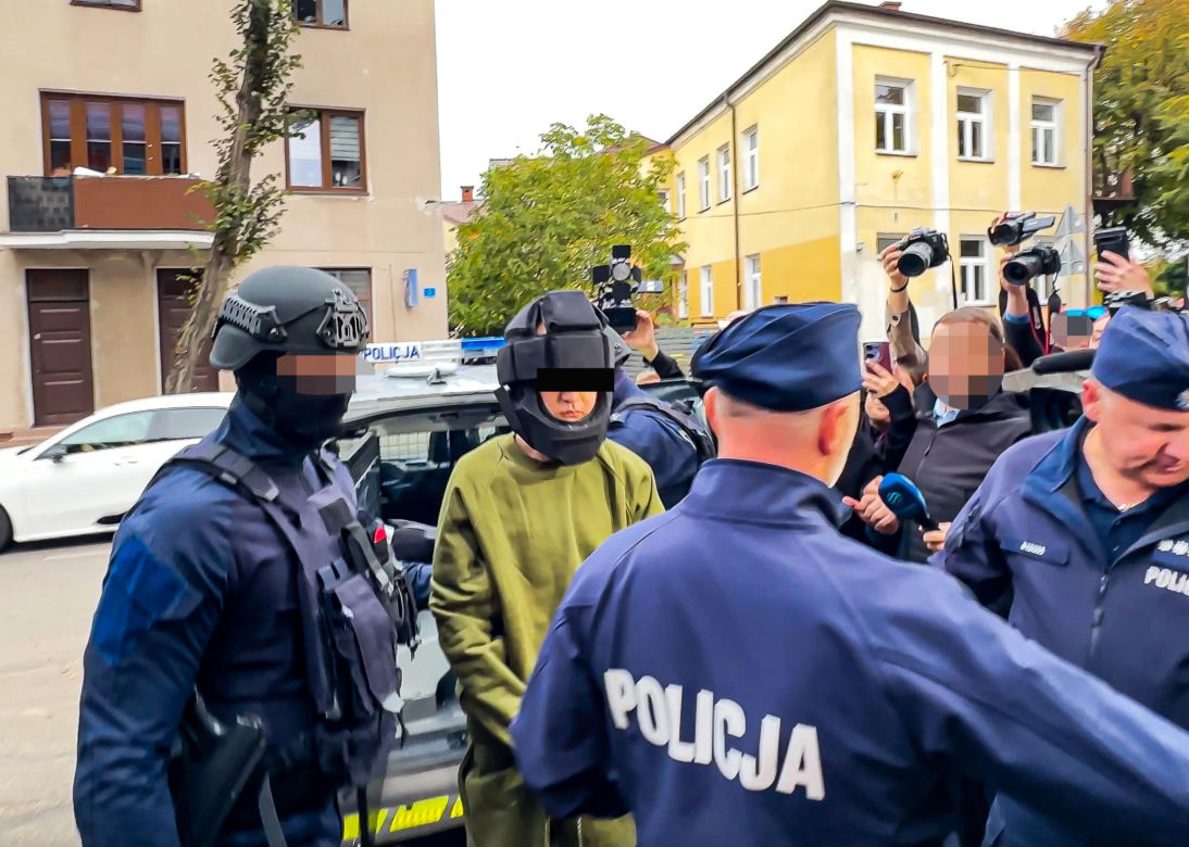 Woźna zginęła w szkole z rąk 15-latka. Bliscy pożegnali Darię. "Oddała życie za innych"