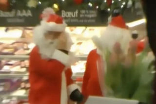 Święty Mikołaj i elfy okradły supermarket! Szokujące wideo