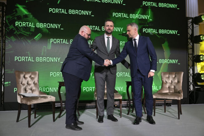 Konferencja Portalu Obronnego „Odporność cyfrowa i informacyjna Polski. Wyzwania w dobie wojny hybrydowej". Drugi panel