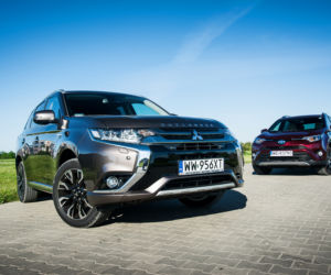 Toyota RAV4 Hybrid E-Four Prestige vs. Mitsubishi Outlander PHEV Instyle NAVI+