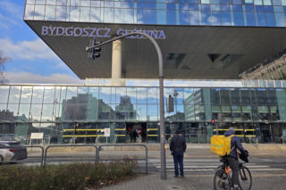 Kiedyś straszył pasażerów, a teraz jest chlubą miasta! Tak zmienił się dworzec PKP w Bydgoszczy