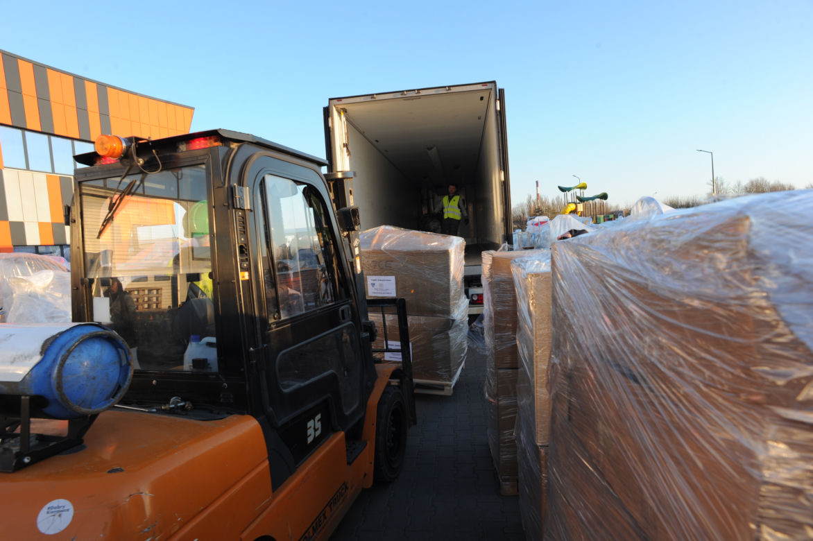 Koszalin solidarny z Ukrainą. Wyjechał pierwszy transport z pomocą dla Iwano-Frankiwska