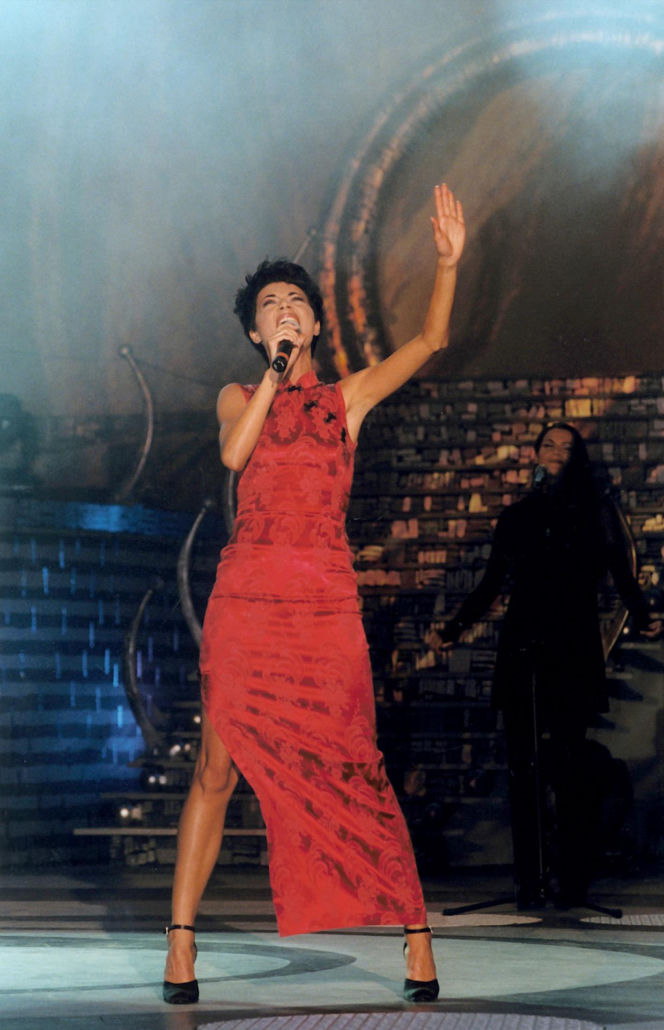 Edyta Górniak oceniła swoje stylizacje