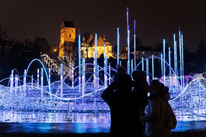 Iluminacja zimowa w Multimedialnym Parku Fontann