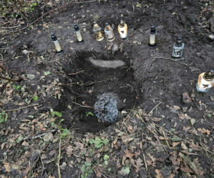 Poćwiartował ciało współlokatora i zakopał w parku! Po wszystkim napisał do matki Mateusza