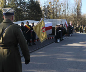 Obchody 16. rocznicy katastrofy smoleńskiej. Powązki