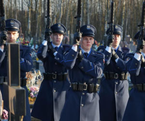 Piotr ubrał mundur, ucałował rodzinę i wyszedł do pracy. Jego serce nagle przestał bić