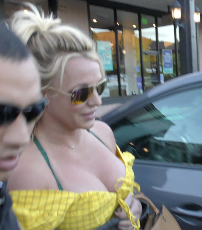 Britney Spears pokazała pierścionek przedzaręczynowy