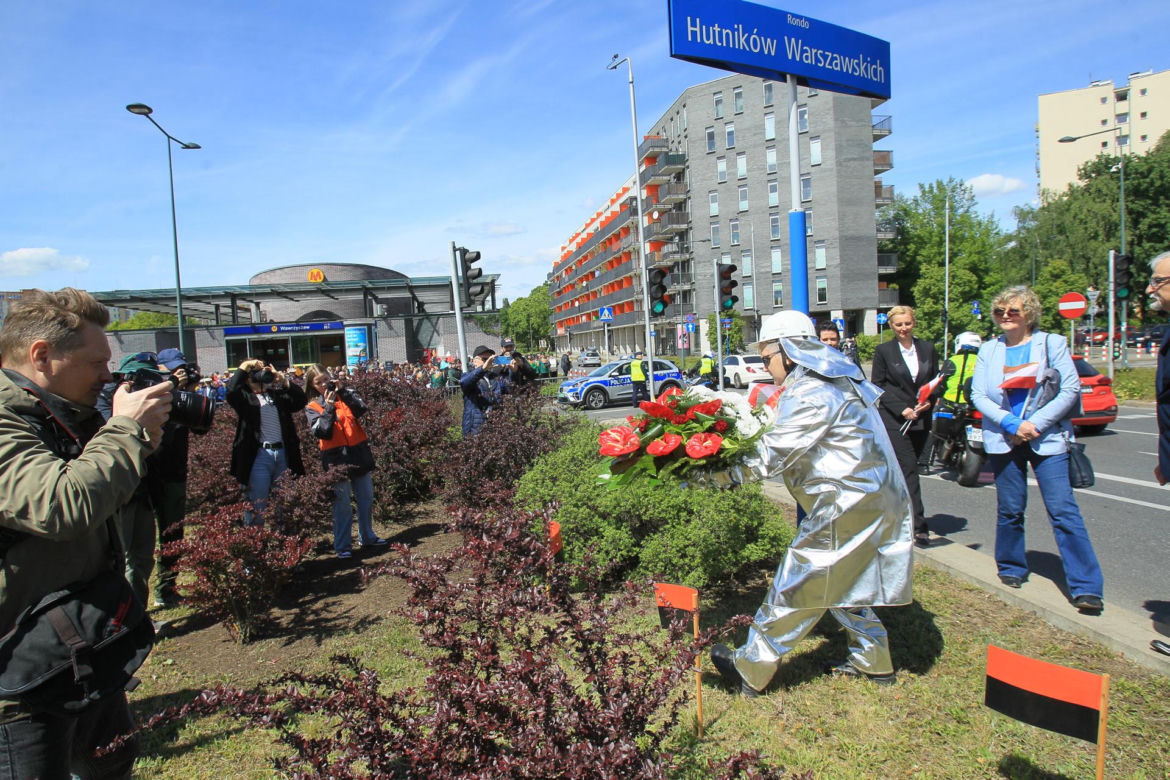 Warszawa pielęgnuje tradycję hutniczą. Kolorowa parada przeszła ulicami miasta