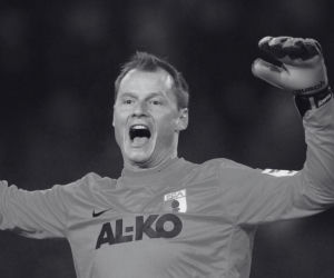 Tragiczna śmierć słynnego bramkarza. Wjechał samochodem pod pociąg