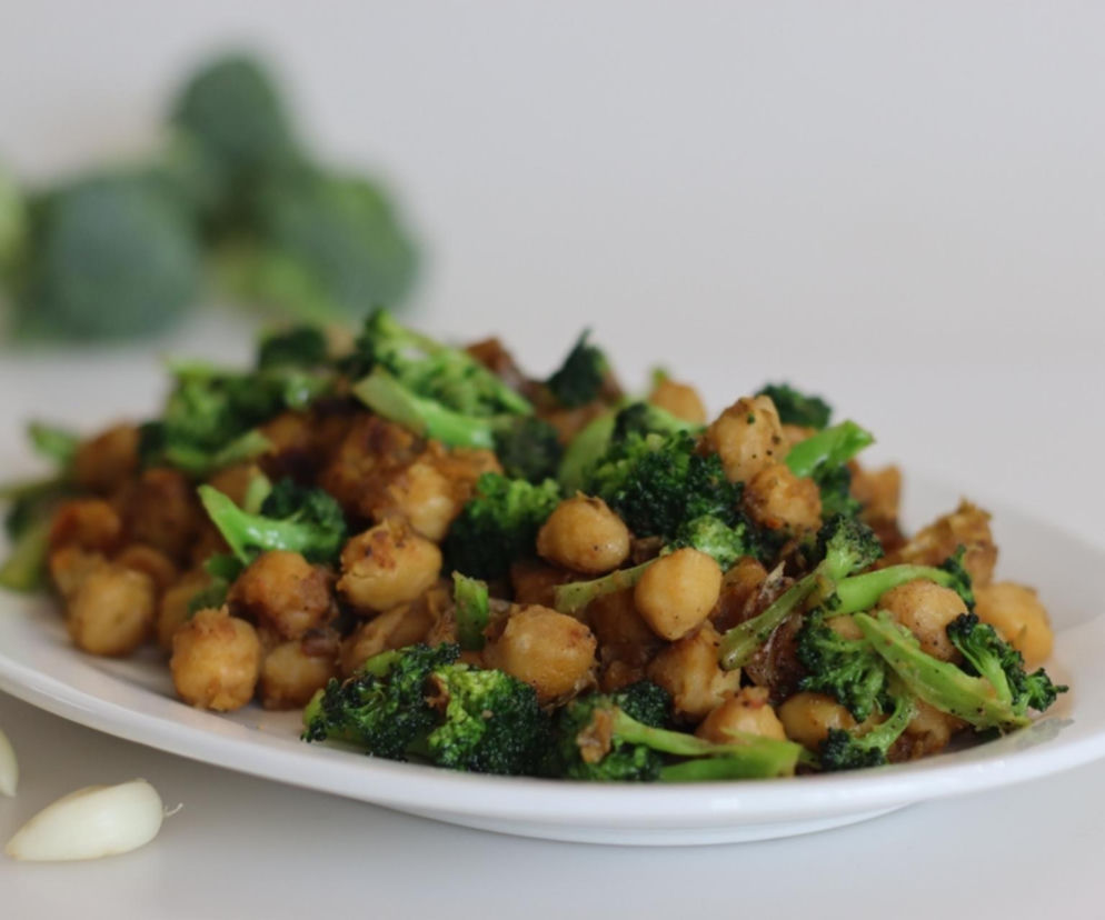 Zrób to raz, a będziesz wracać. Ciecierzyca z brokułami w ekspresowej glazurze