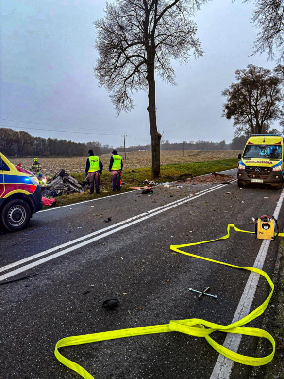 Ostatnia randka Huberta i Mileny. Roztrzaskali się o drzewo. 300 metrów od domu.