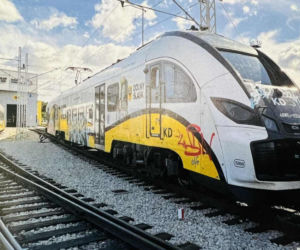 Niszczył farbą pociągi w powiecie rawickim. Przyjeżdżał specjalnie z Wrocławia