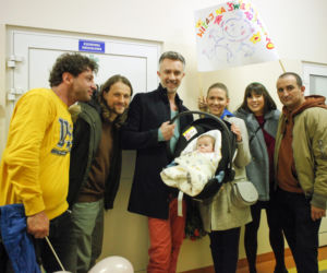 Pierwsza miłość odc. 3397. Dorota (Magdalena Wróbel), Lucynka (Delfina Wilkońska), Artur (Łukasz Płoszajski), Kaśka (Misiek Koterski)