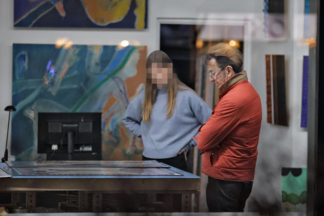 Paweł Wilczak szuka złota w w lombardzie