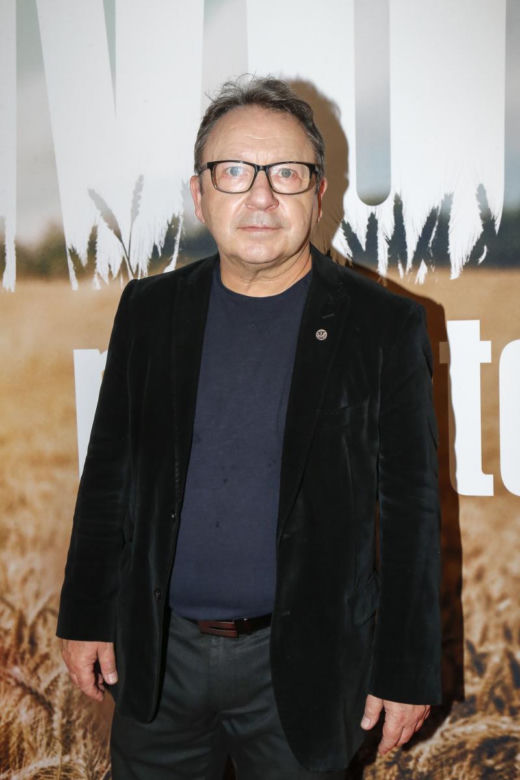 To on stoi za kultowym głosem "Shreka". Tak przez lata zmieniał się Zbigniew Zamachowski. Co za metamorfoza!