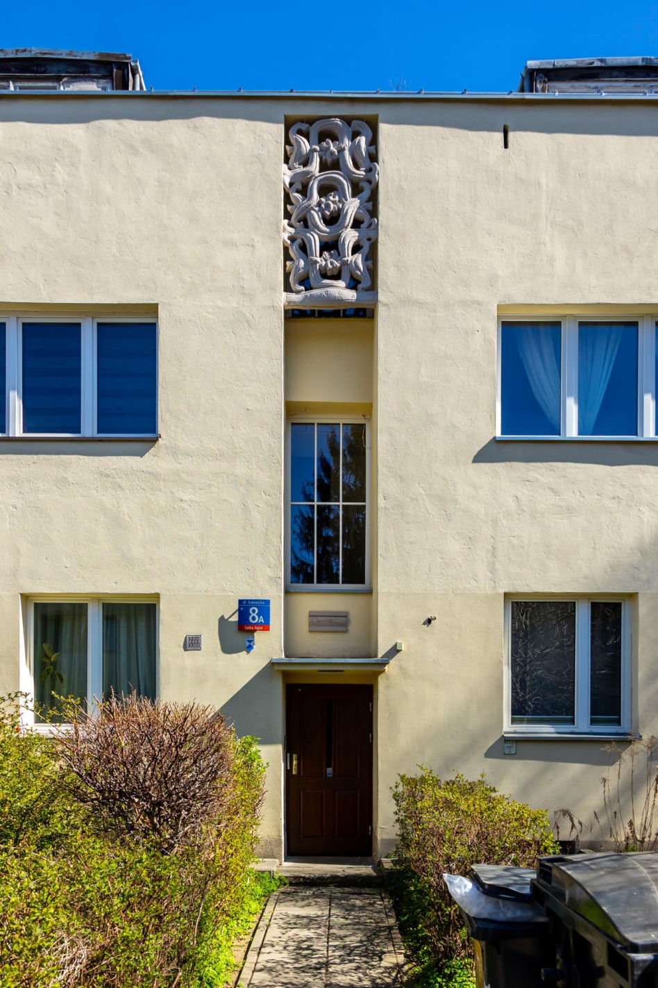 Domy przy Katowickiej 8, 8A i 8B w Warszawie