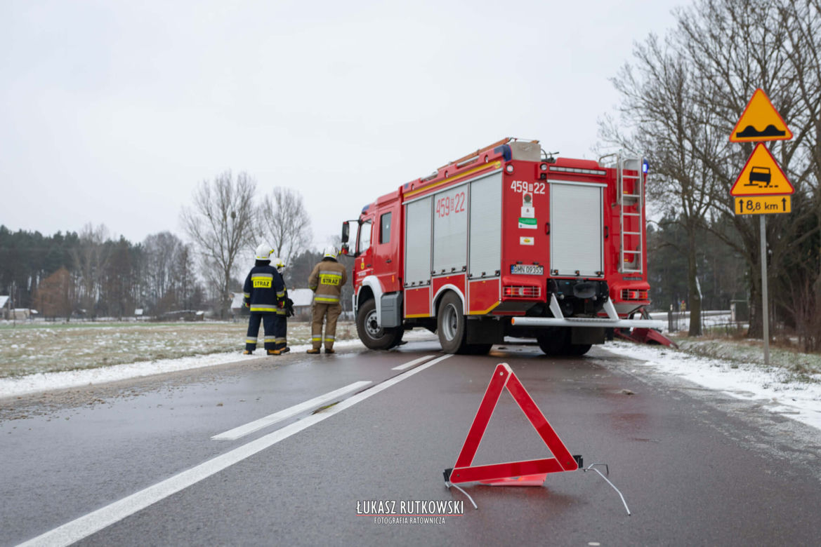 Knyszyn. Zderzenie citroena z peugeotem. Ranne trzy osoby [ZDJĘCIA]