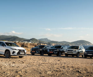Lexus RX wszystkich generacji - tak zmieniał się SUV