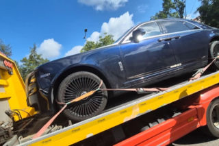 Potężna akcja przeciwko „Torcidzie”. Policja zatrzymała kolejnych podejrzanych, zabezpieczyła Rolls-Royce'a