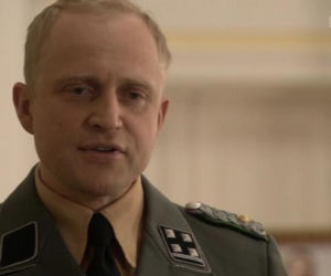 Czas honoru 7 sezon odc. 1. Lars Rainer (Piotr Adamczyk)