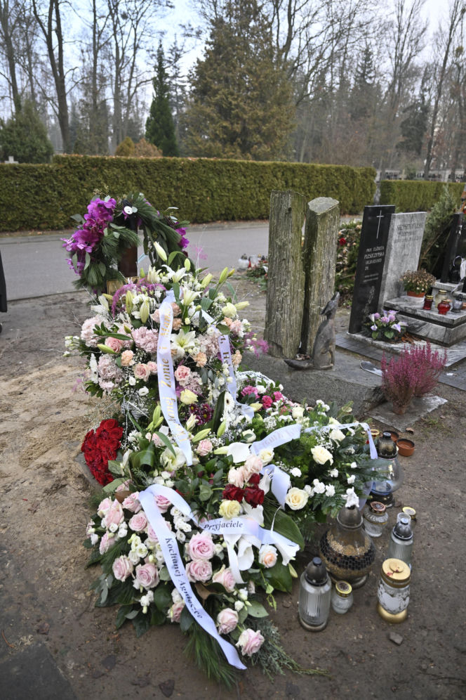 Agnieszka Maciąg - jej grób znajduje się blisko grobu Leskiego